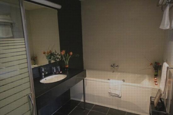 Review de baños con ducha y bañera hidromasaje