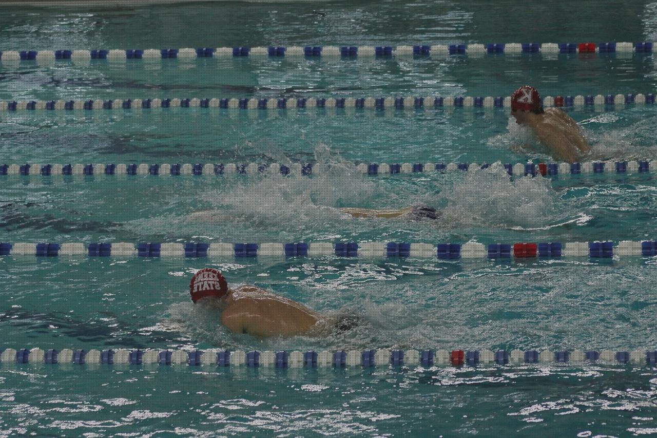 Review de equipo de natacion contracorriente